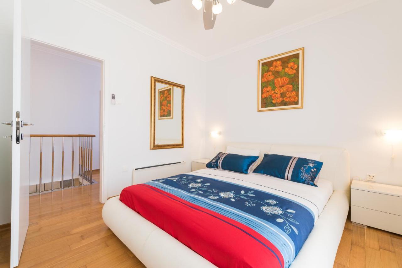 Waterfront Villa With Pool Vela Luka Ngoại thất bức ảnh