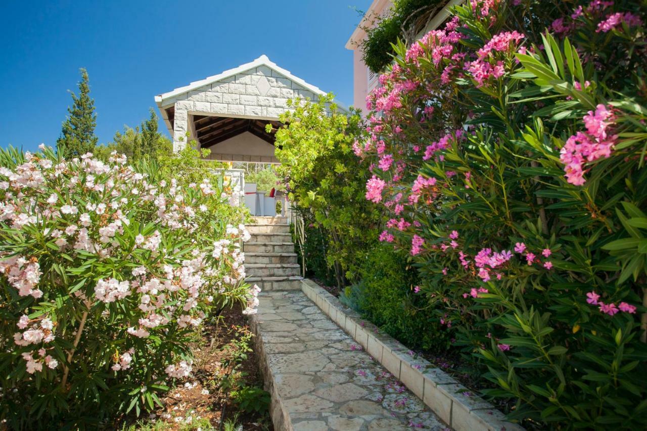 Waterfront Villa With Pool Vela Luka Ngoại thất bức ảnh